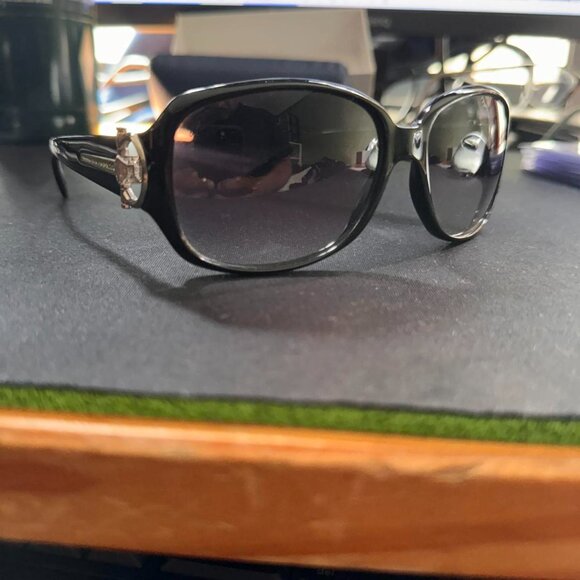 Gucci Black and silver sunglasses - Picture 4 of 6